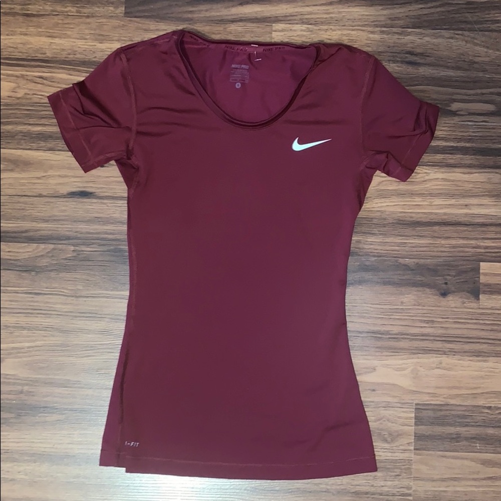 Nike pro short sleeve shirt